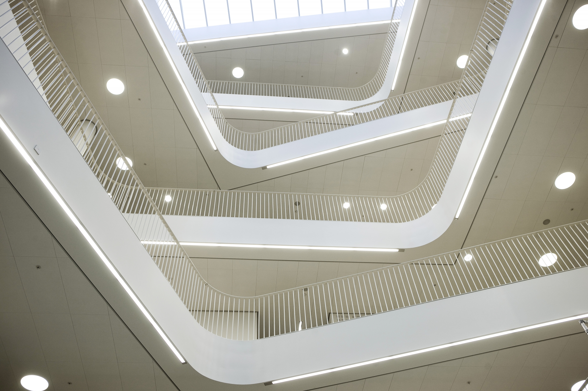 Det store åbne atrium i FN Byen