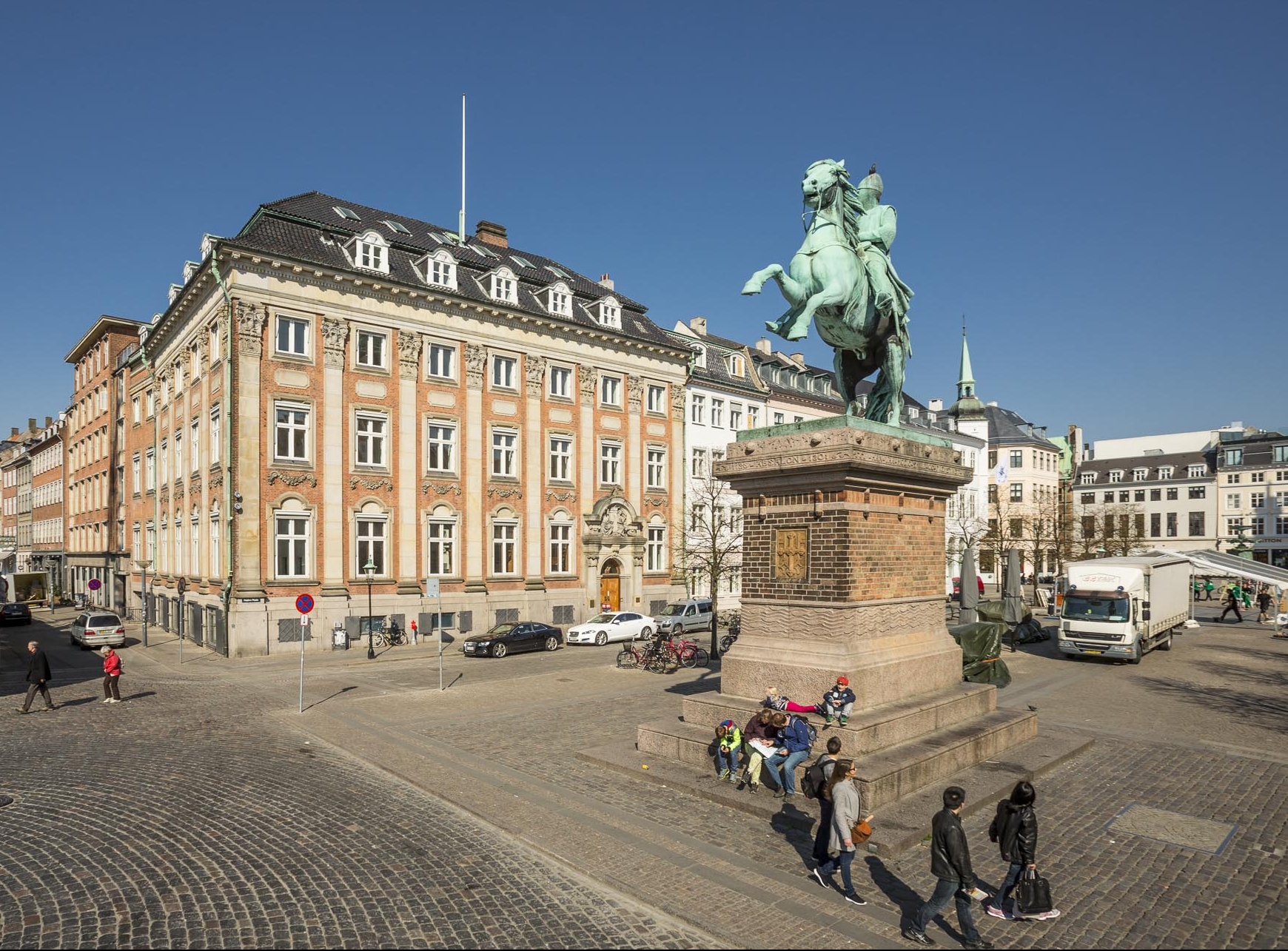 Absalons rytterstatue og Højbro Plads
