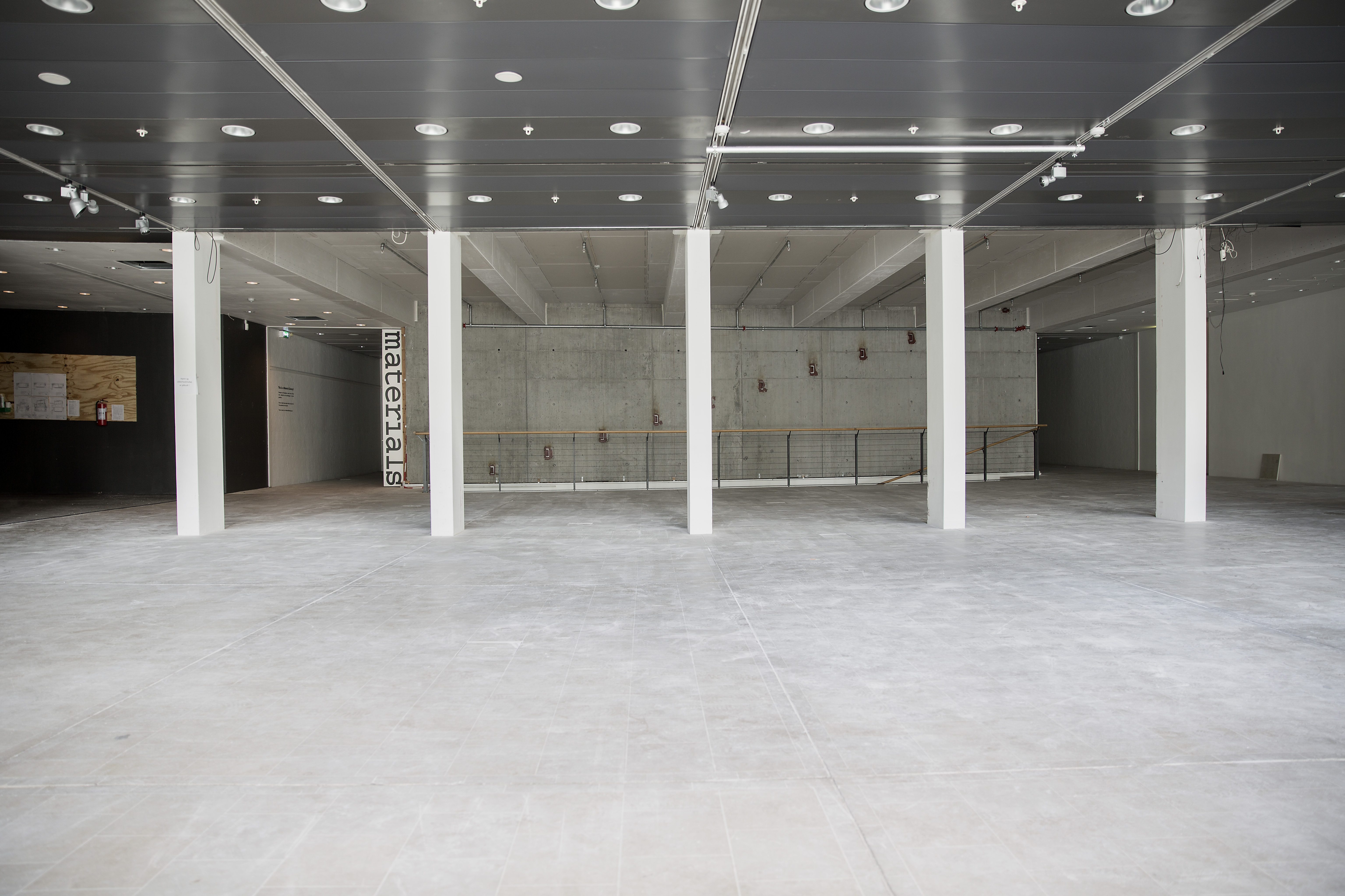 Lyse lokaler i H. C. Andersens Boulevard 27 i København